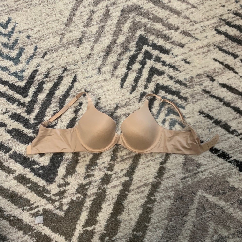 tan underwire bra
